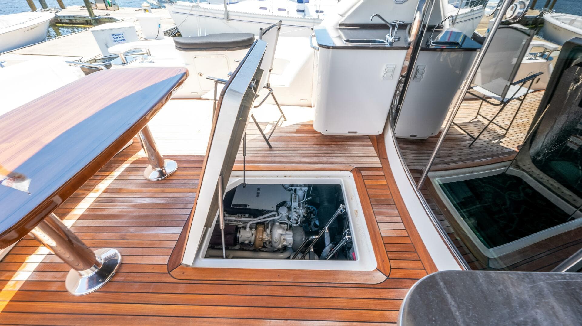 2013 Sea Ray 610 Sundancer — photo 60