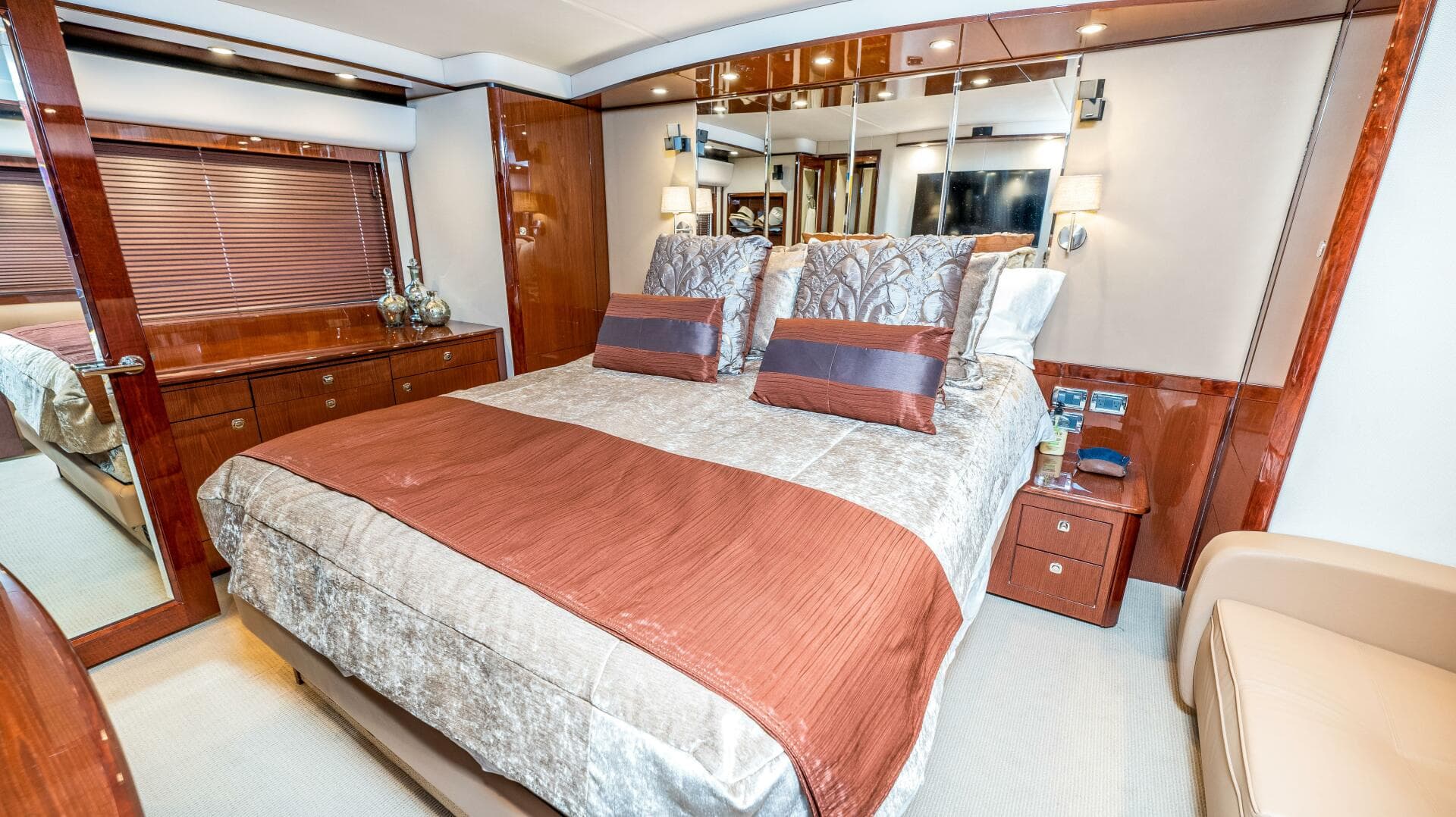 2013 Sea Ray 610 Sundancer — photo 28