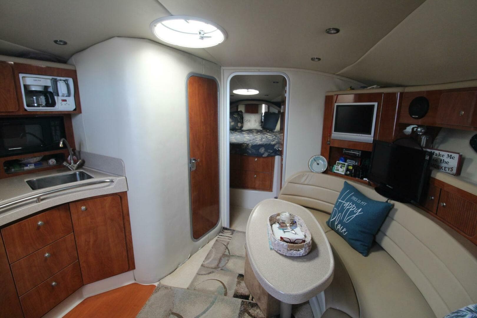 2004 Larson 370 Cabrio — photo 18