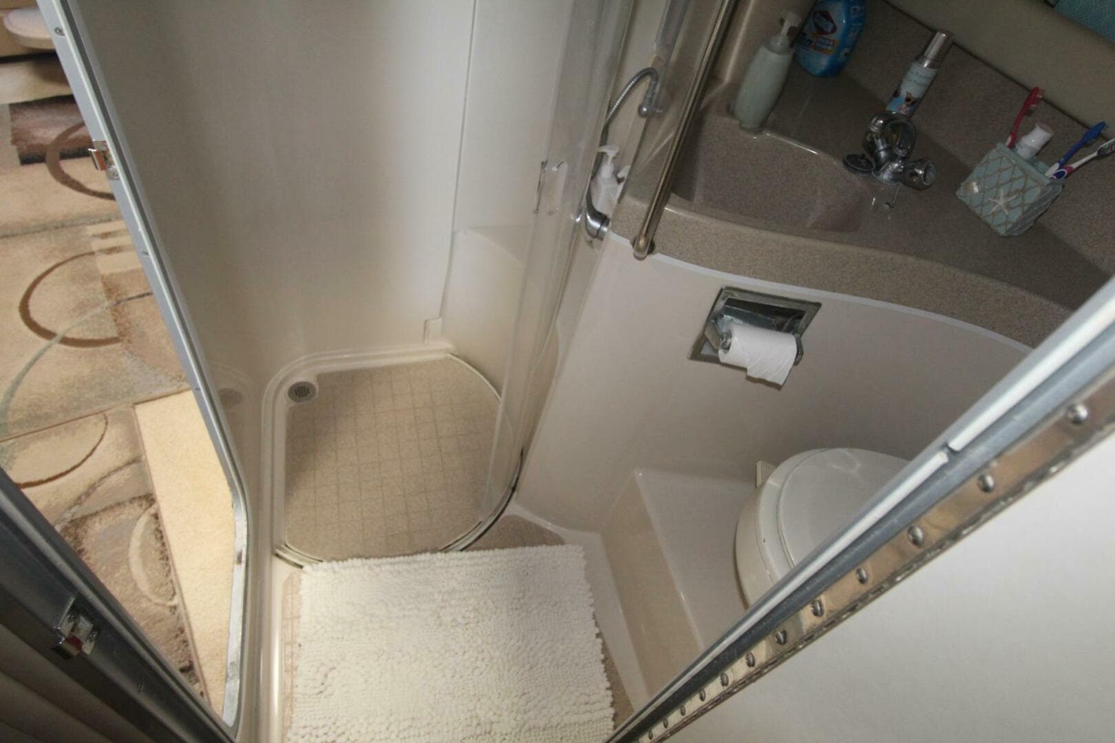 2004 Larson 370 Cabrio — photo 23