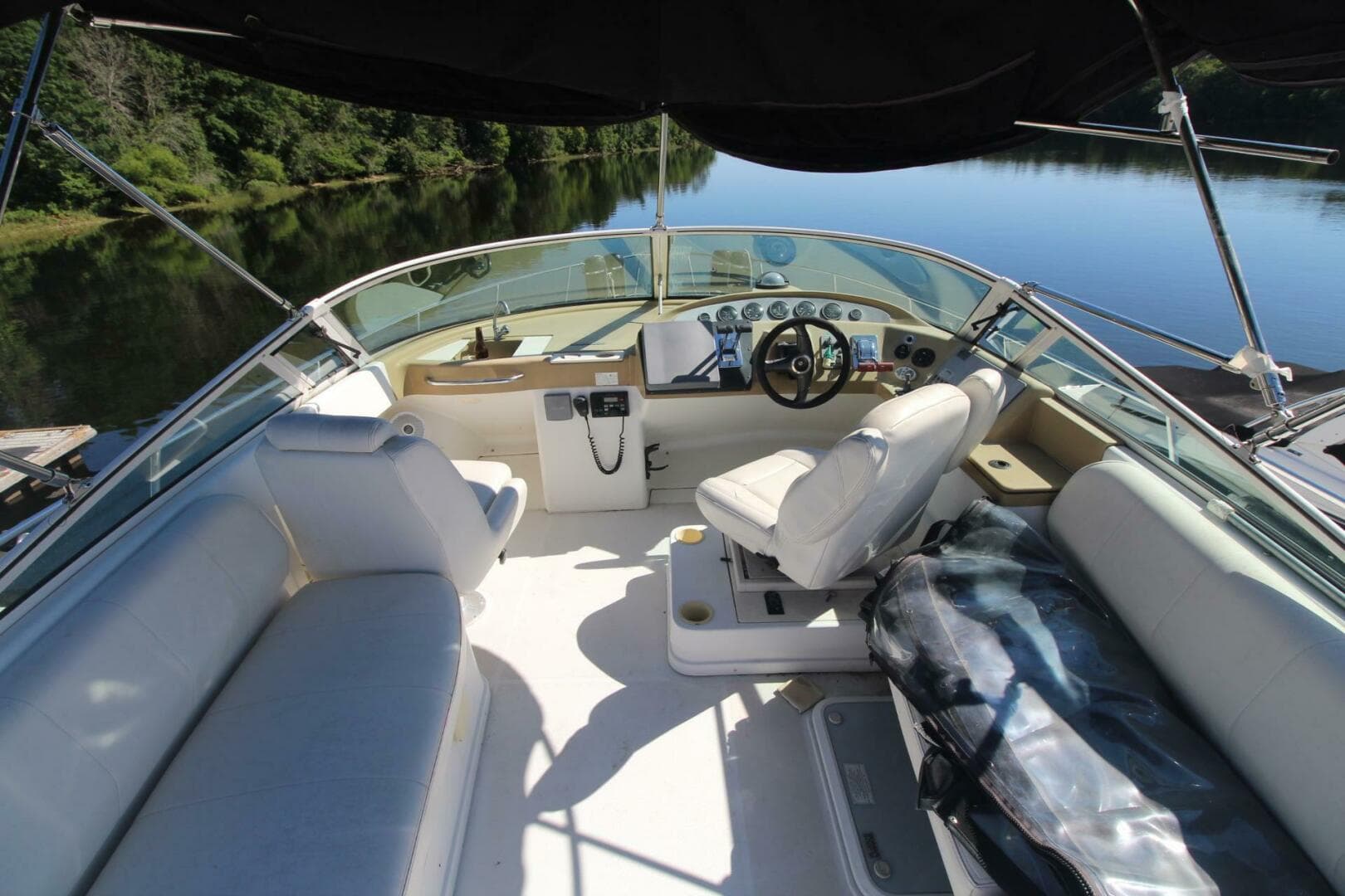 2001 Carver 350 Mariner — photo 13