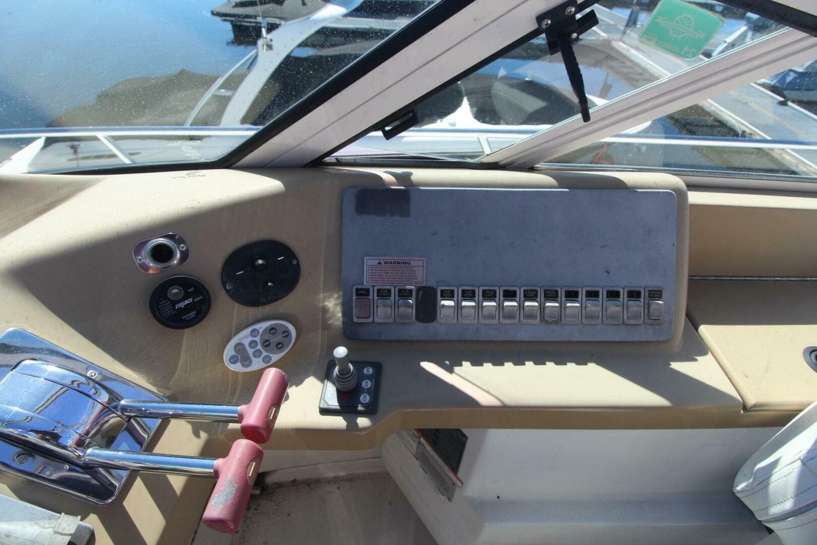 2001 Carver 350 Mariner — photo 15