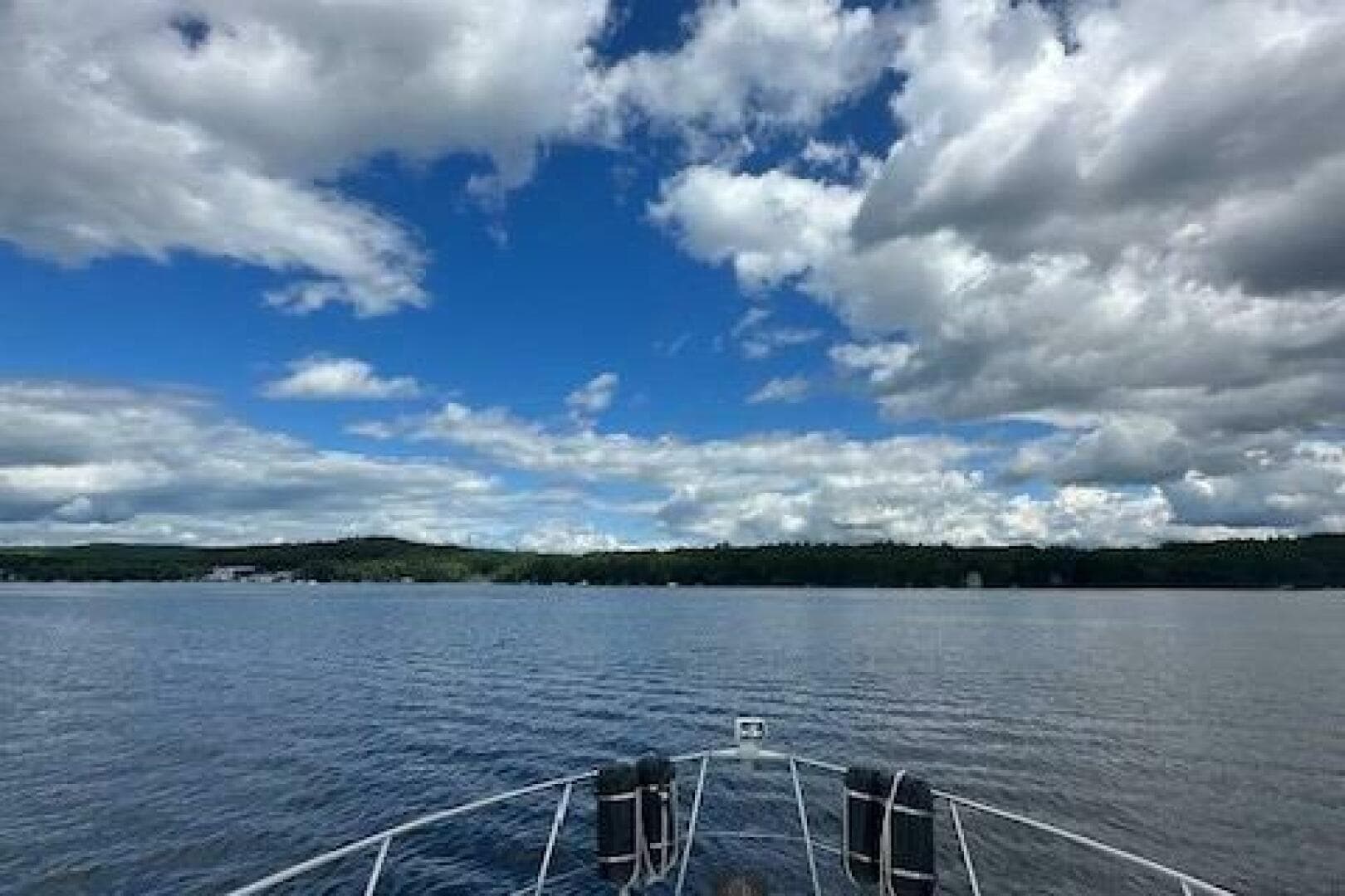 2001 Carver 350 Mariner — photo 10