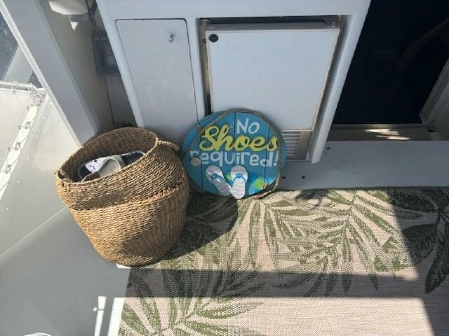 1996 Carver 355 Aft Cabin — photo 7