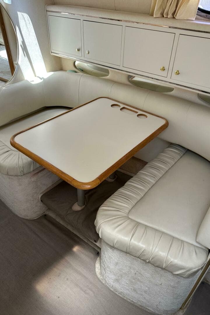 1999 Sea Ray 310 Sundancer — photo 12