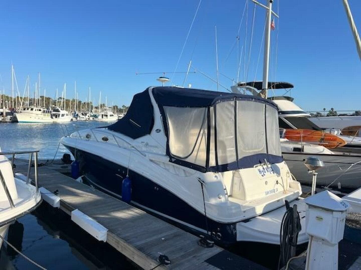2005 Sea Ray 320 Sundancer — photo 1