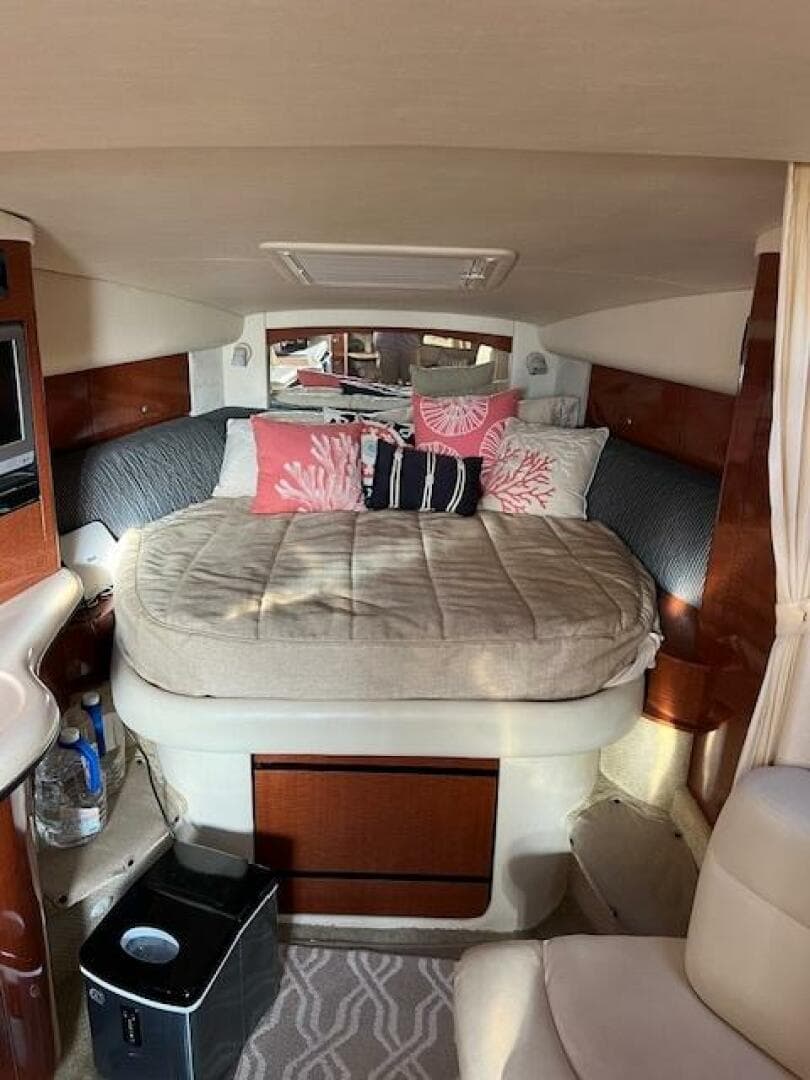 2005 Sea Ray 320 Sundancer — photo 21