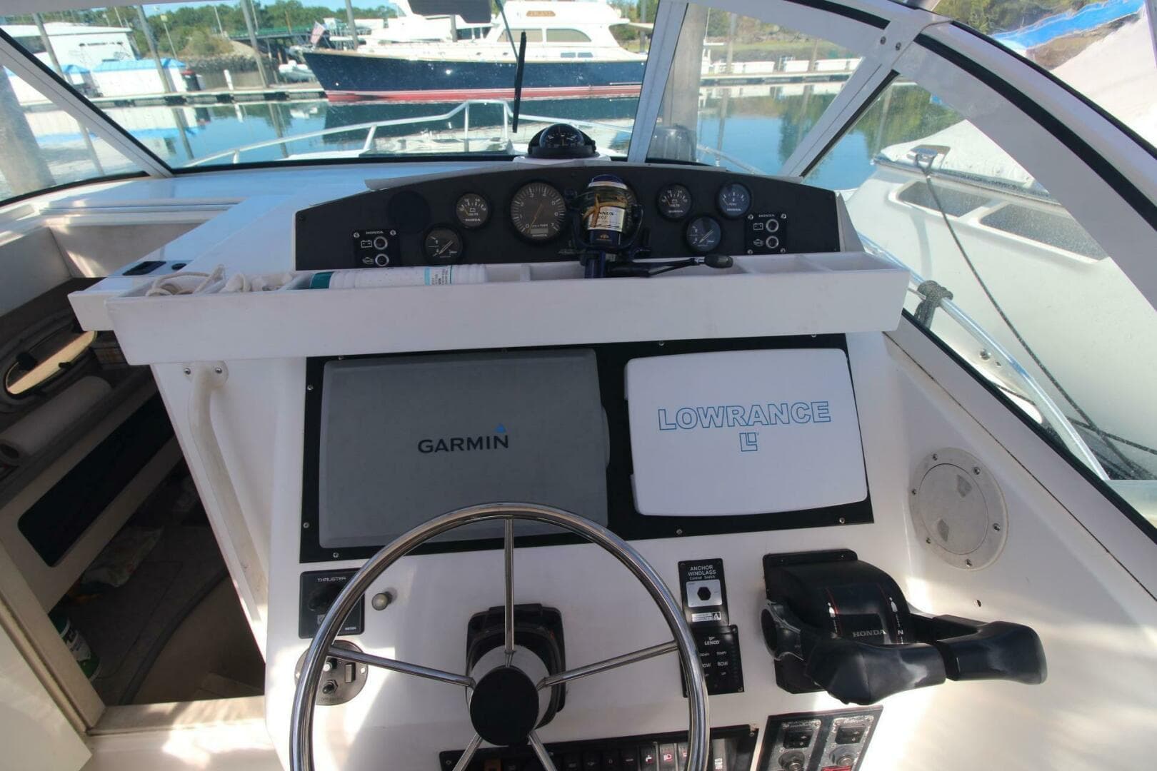 2001 Mako 293 Walk Around — photo 15