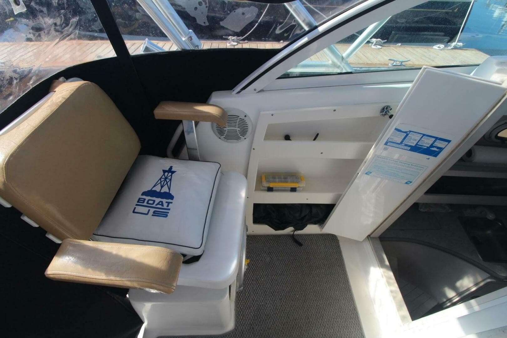 2001 Mako 293 Walk Around — photo 11