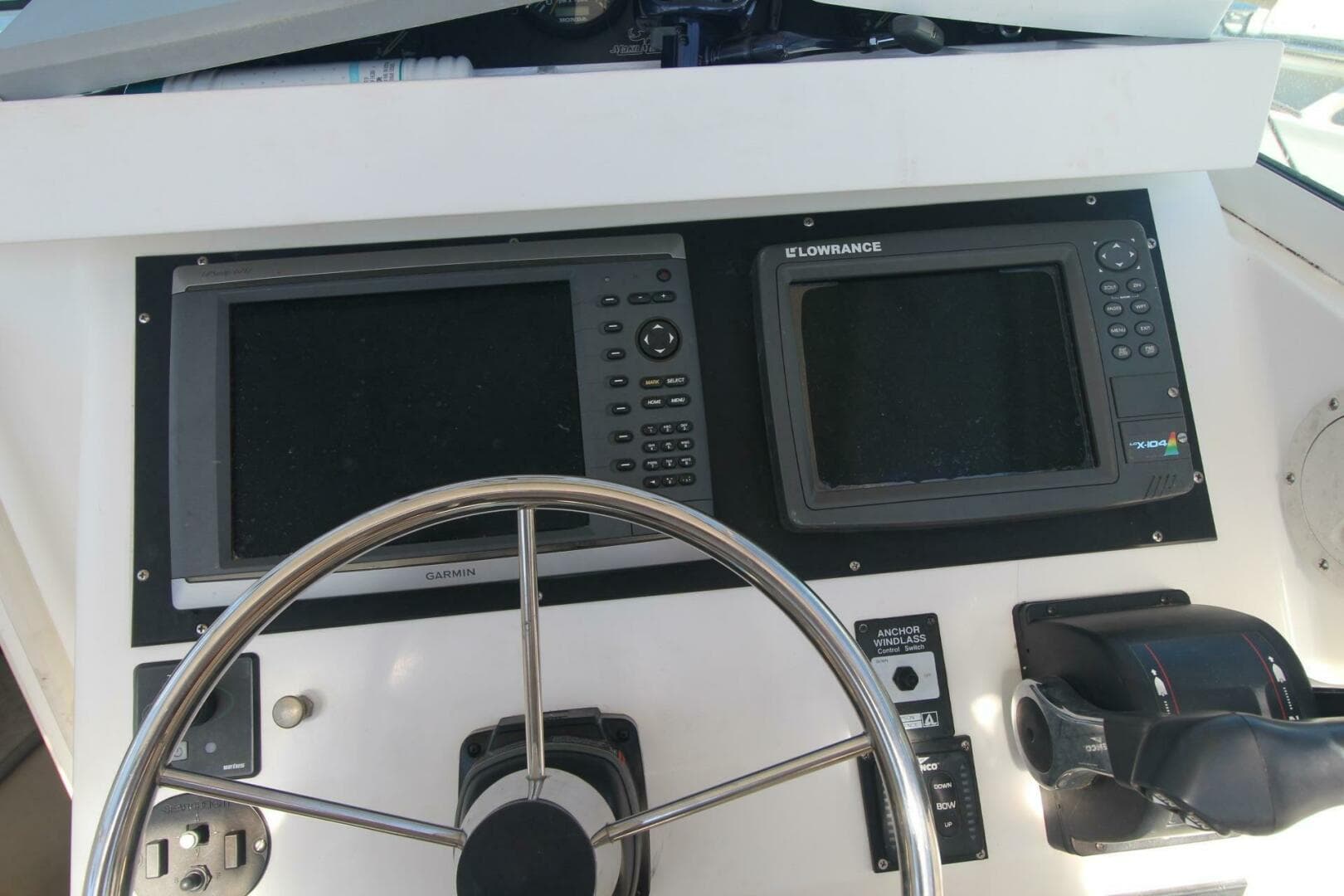2001 Mako 293 Walk Around — photo 23