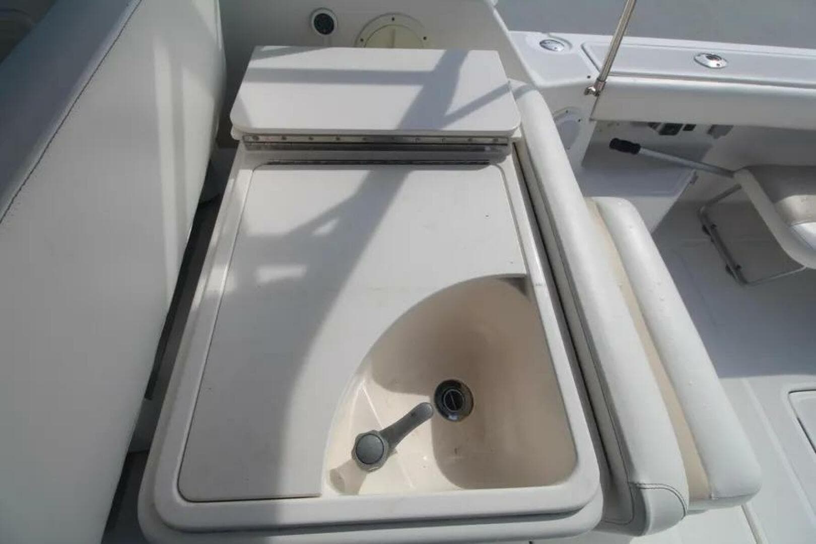 2001 Tiara Sport 2900 Coronet — photo 16