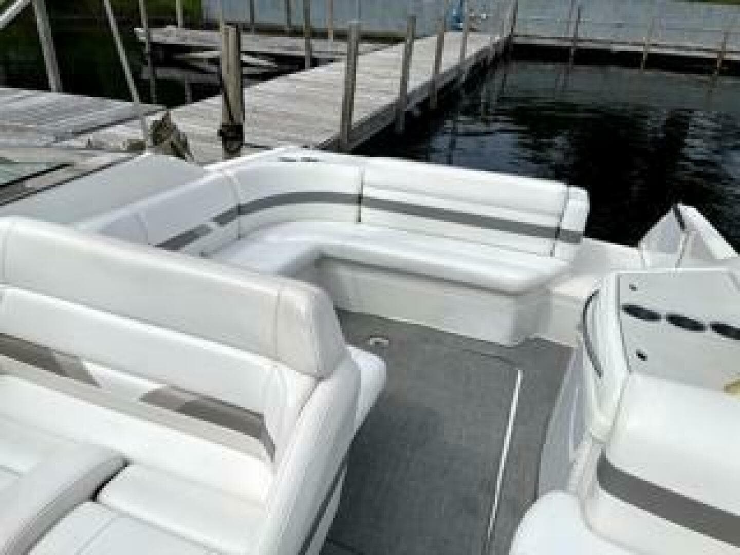 2001 Formula 280 Bow Rider — photo 7