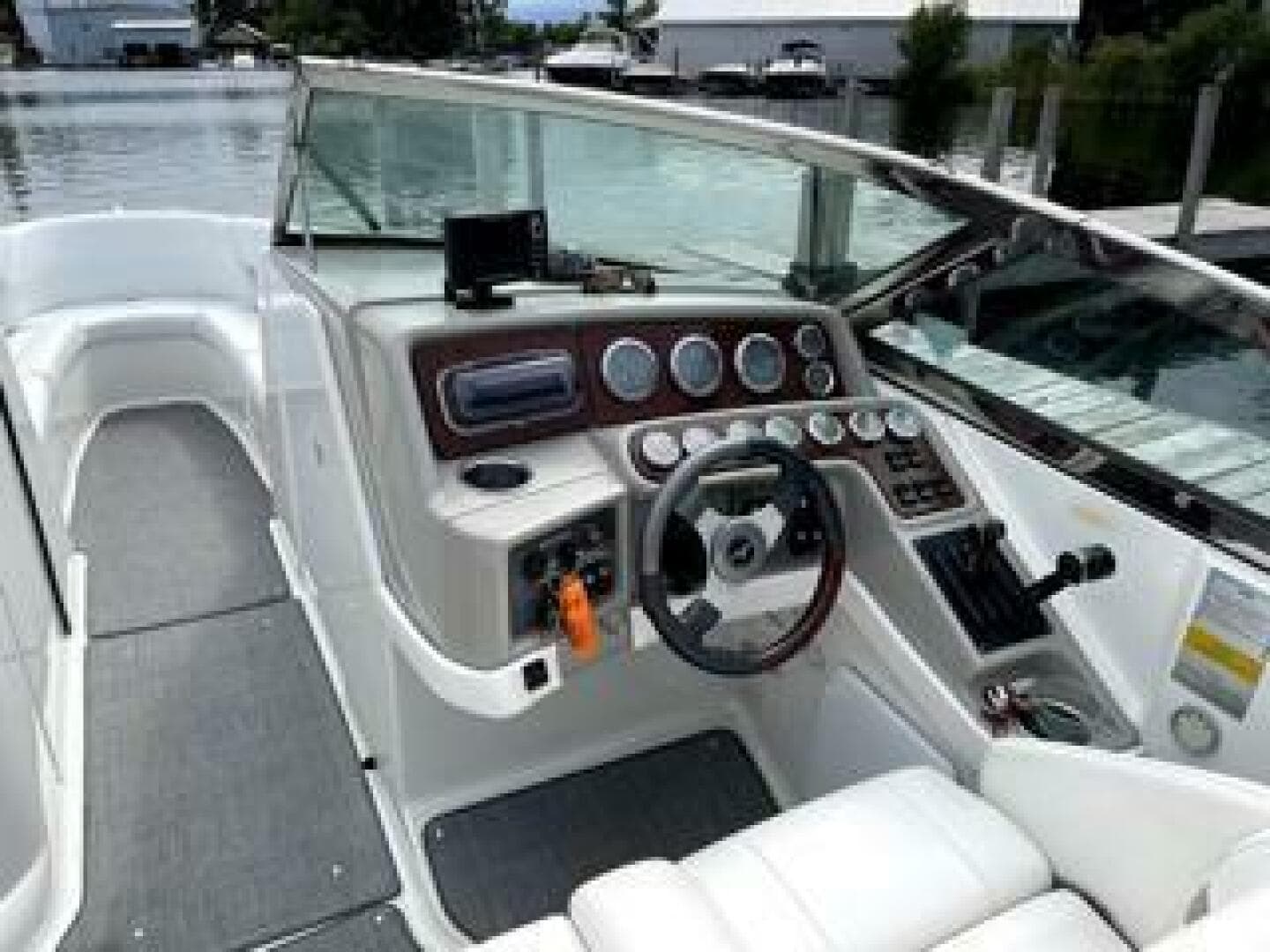 2001 Formula 280 Bow Rider — photo 5