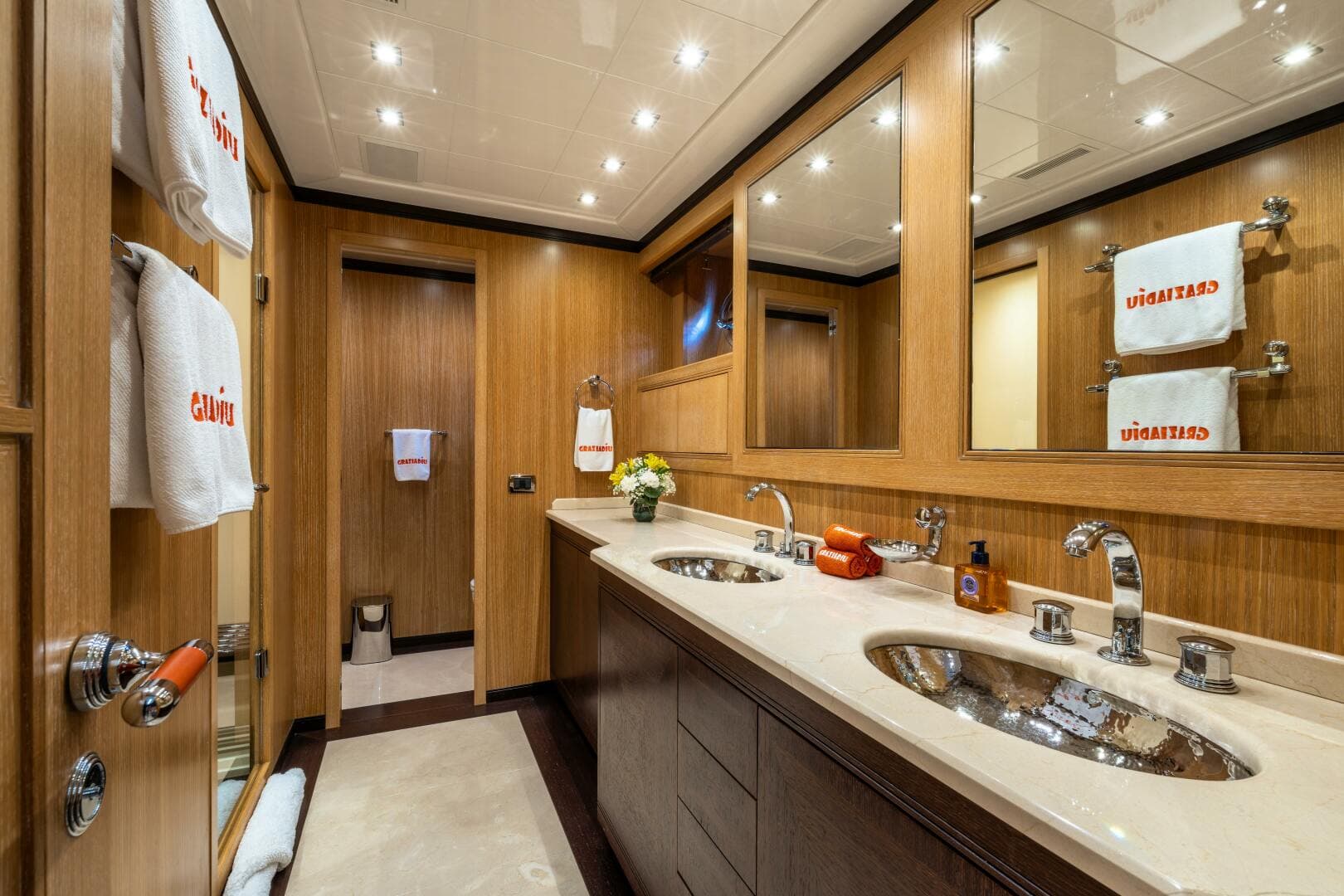 2008 Overmarine Mangusta 108 — photo 20