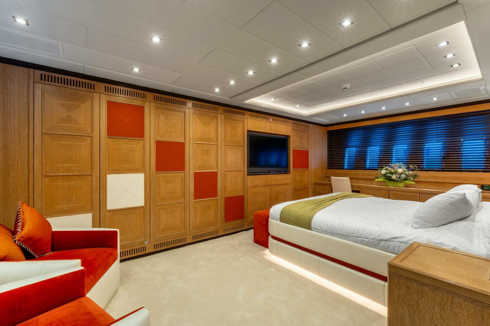 2008 Overmarine Mangusta 108 — photo 15