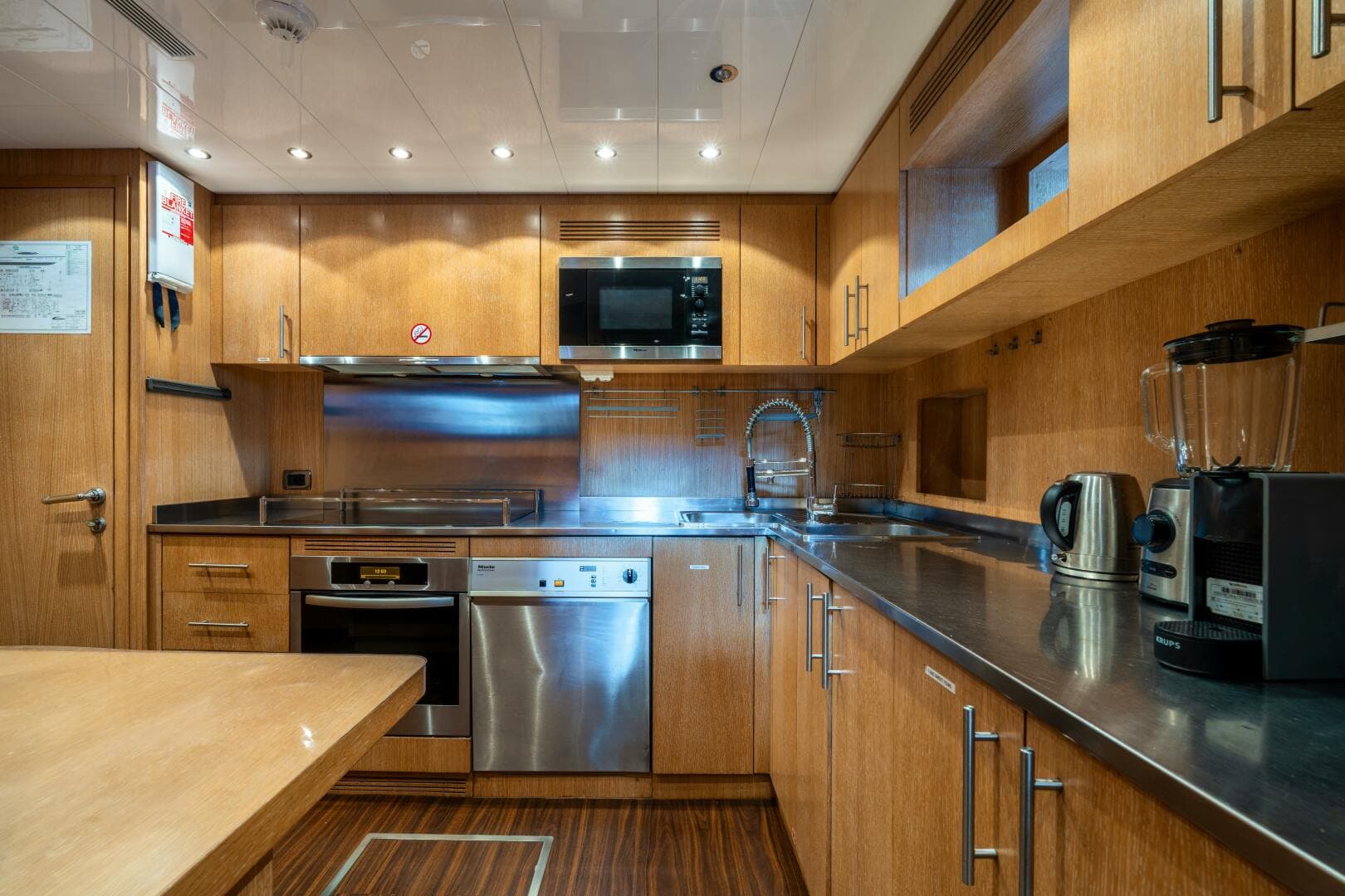 2008 Overmarine Mangusta 108 — photo 33