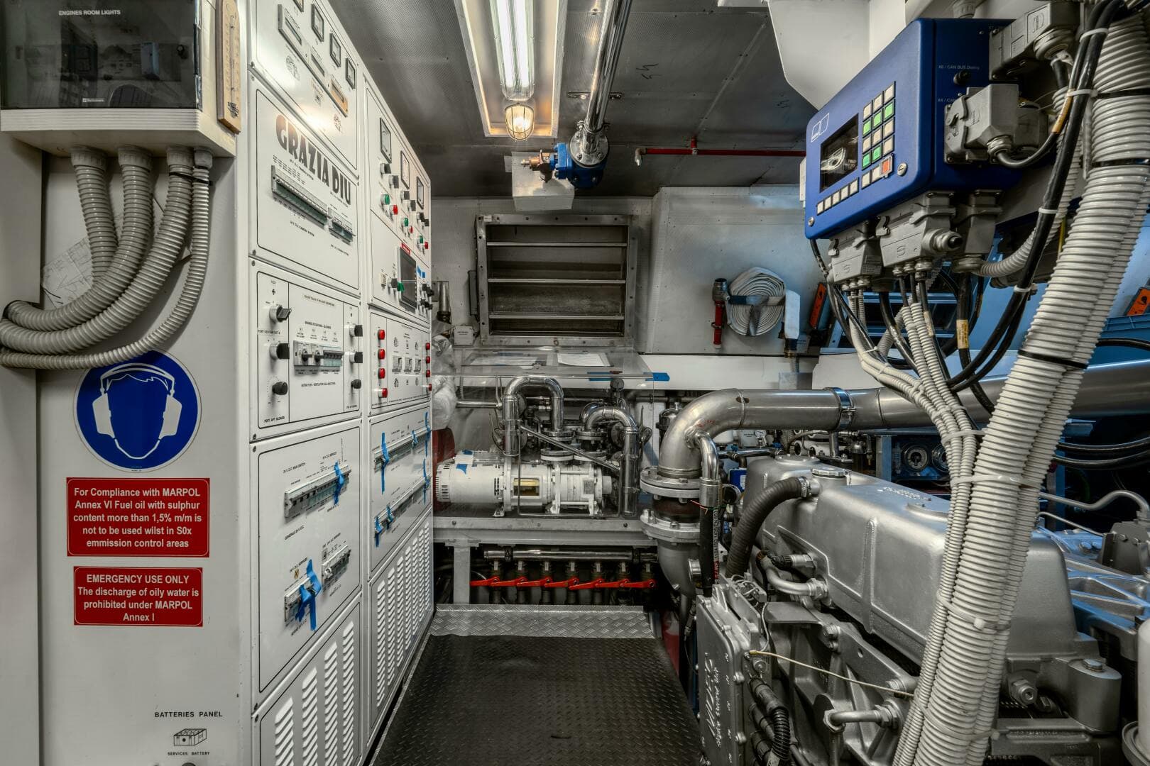 2008 Overmarine Mangusta 108 — photo 38