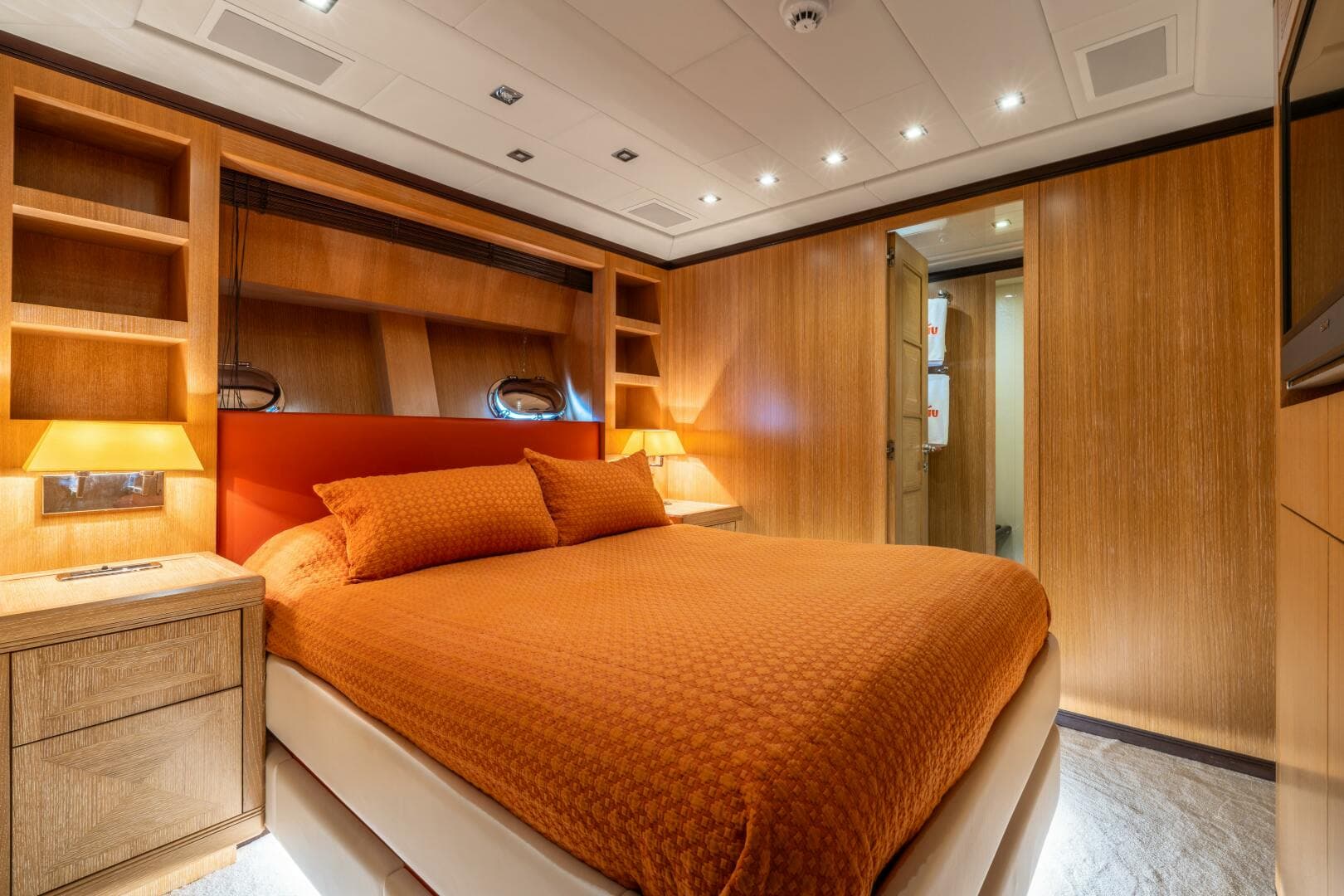 2008 Overmarine Mangusta 108 — photo 26