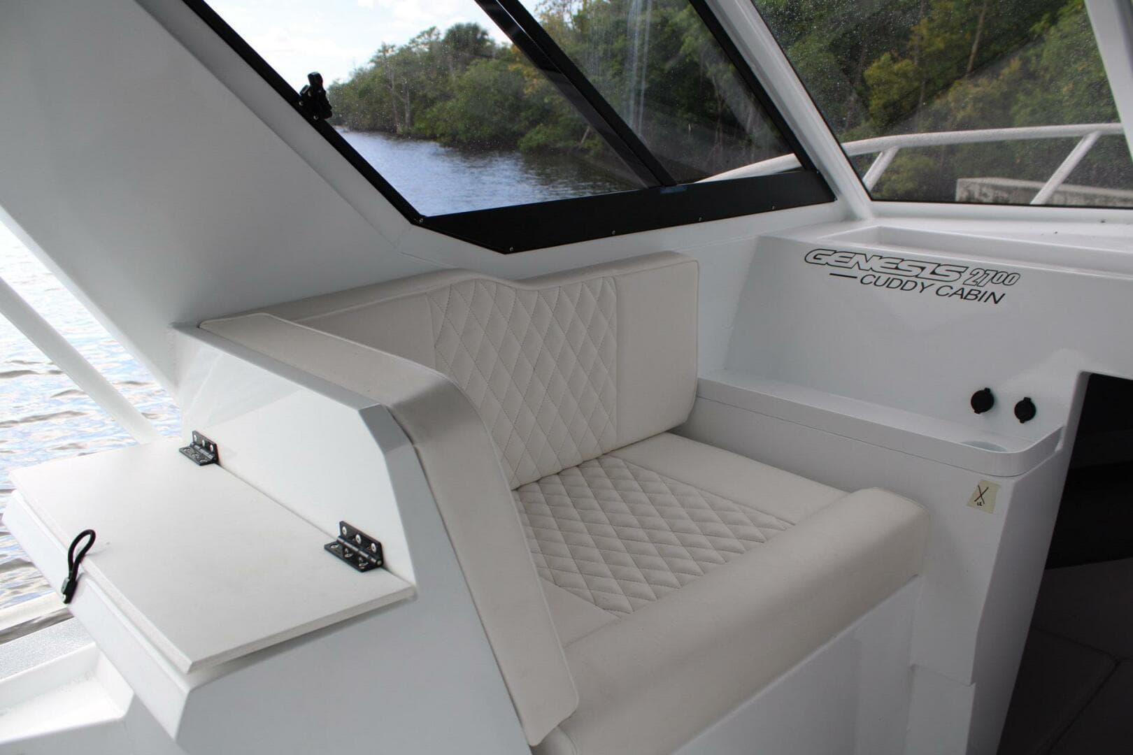 2024 Custom Genesis Craft 2700 Cuddy — photo 10