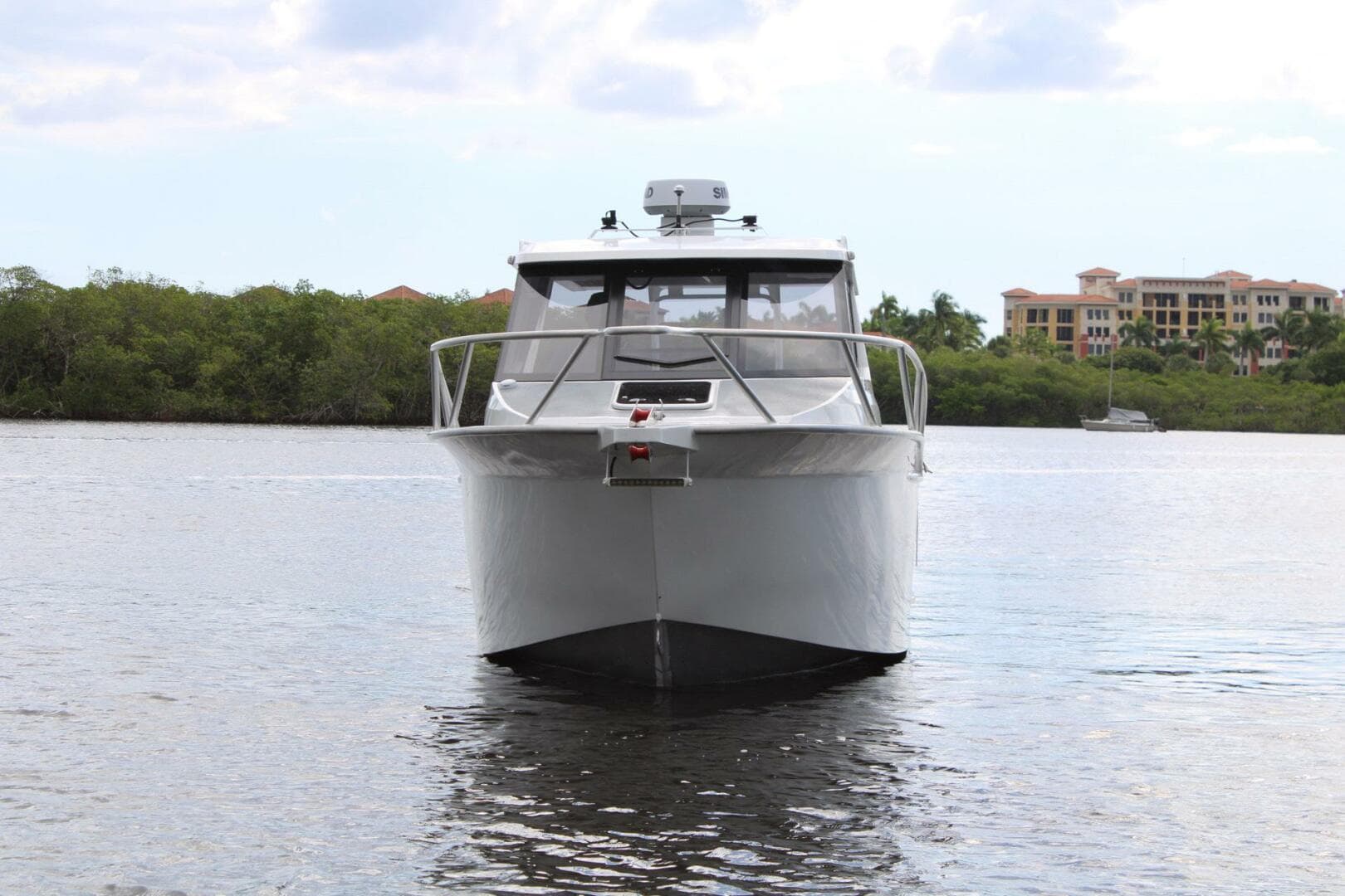 2024 Custom Genesis Craft 2700 Cuddy — photo 2