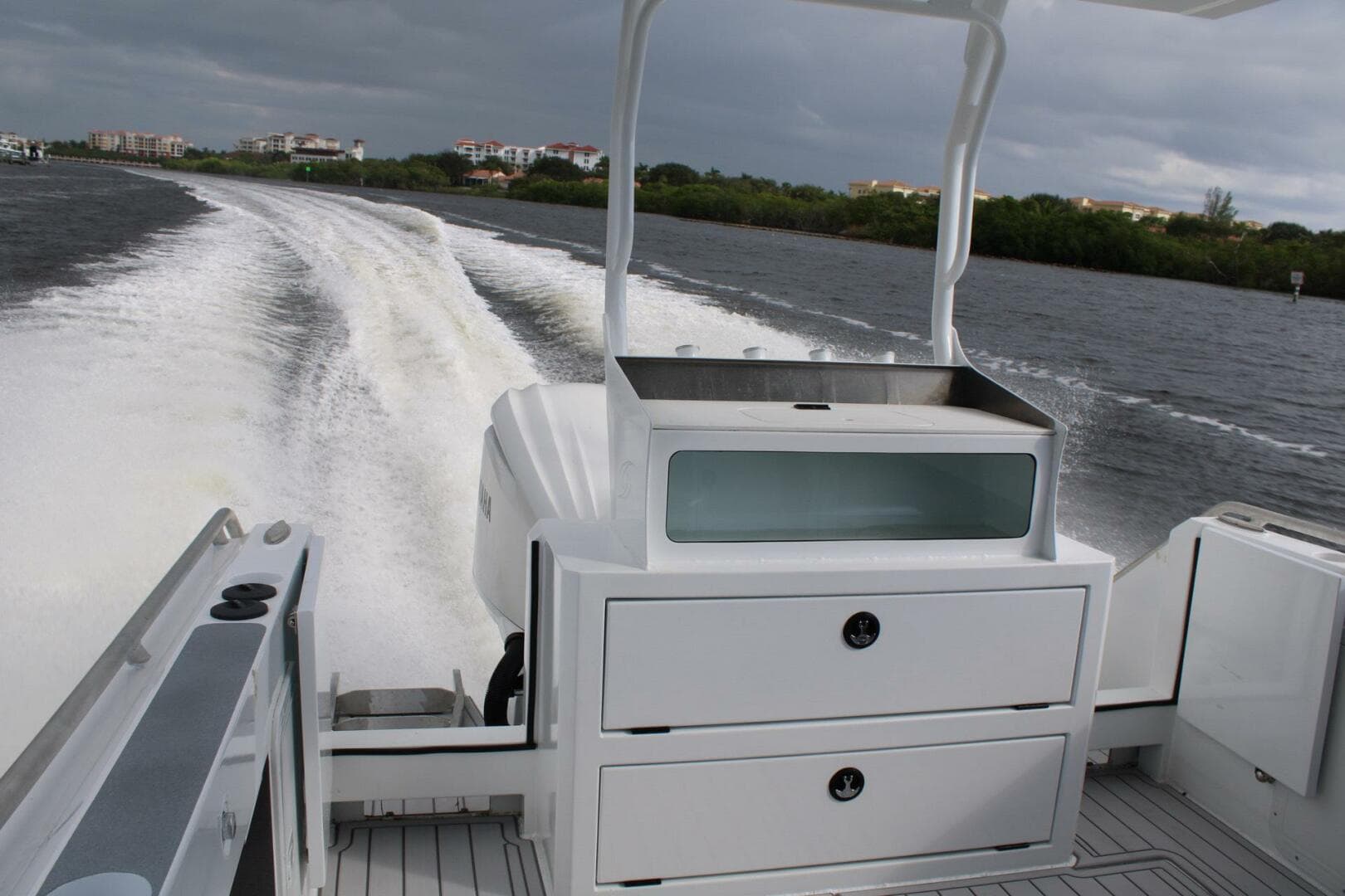 2024 Custom Genesis Craft 2700 Cuddy — photo 7