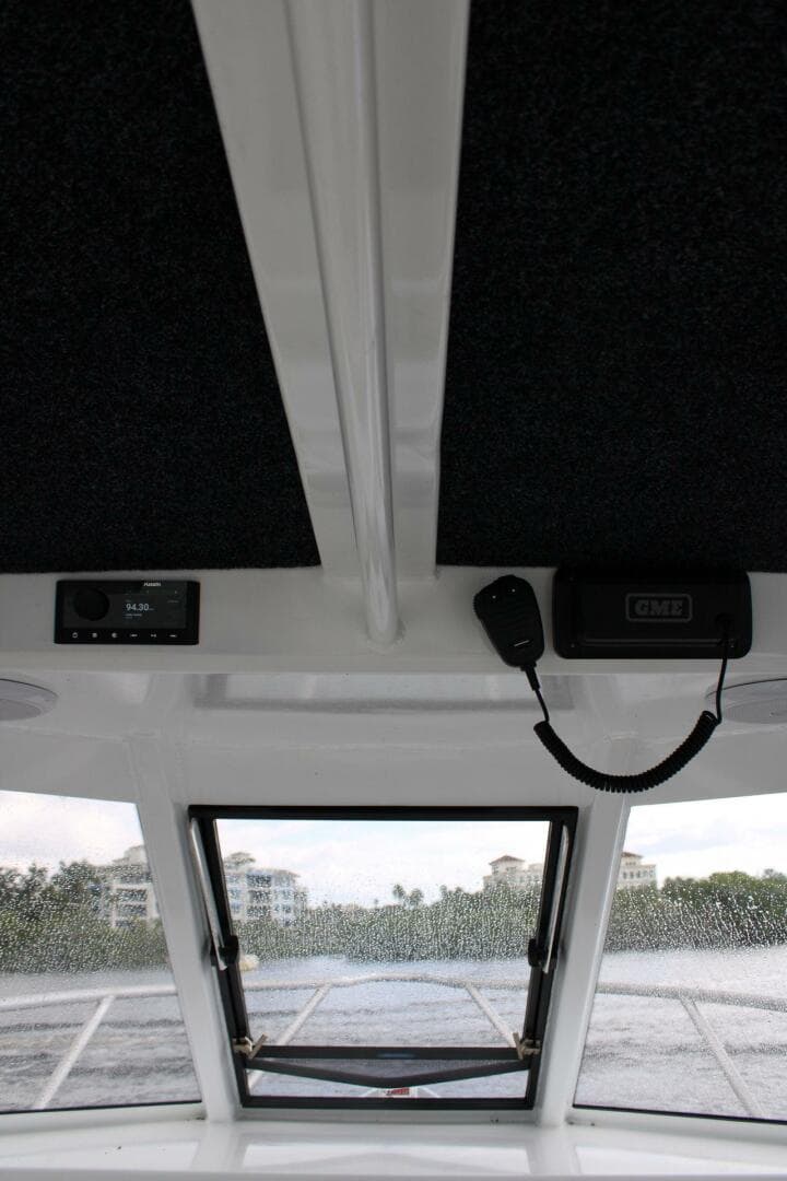 2024 Custom Genesis Craft 2700 Cuddy — photo 20