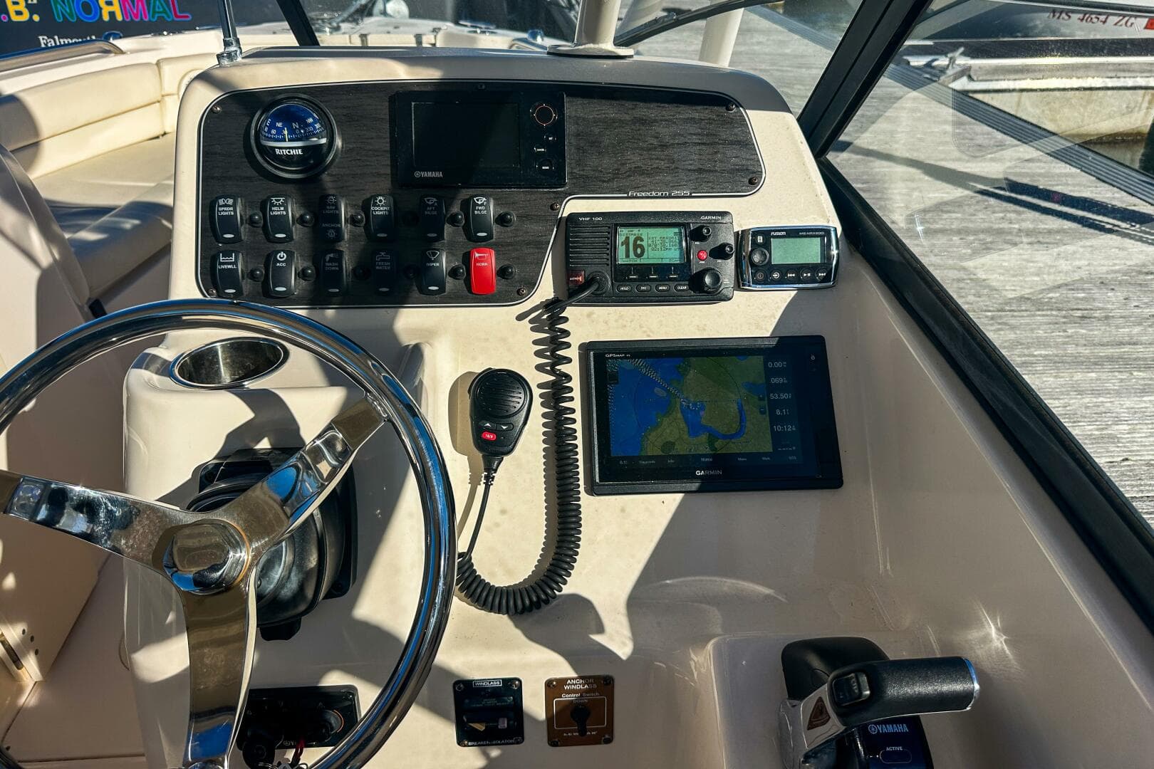 2016 Grady-White 255 Freedom — photo 15