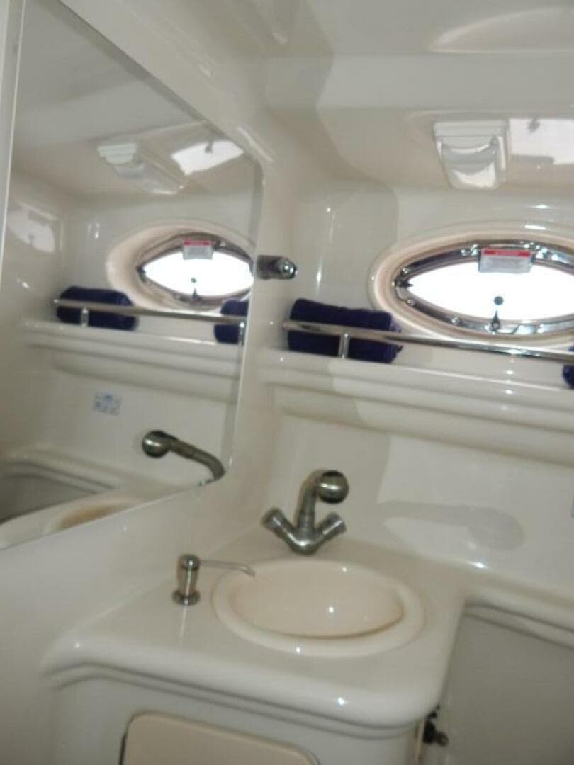 2007 Sea Ray 260 Sundancer — photo 8