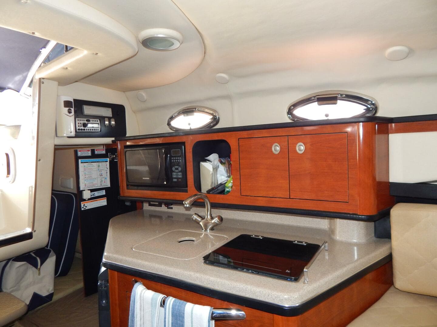 2007 Sea Ray 260 Sundancer — photo 5