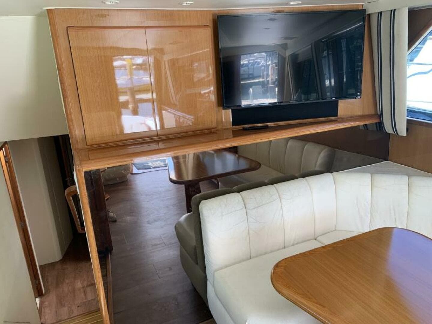 2000 Viking 50 Convertible Sportfish — photo 20