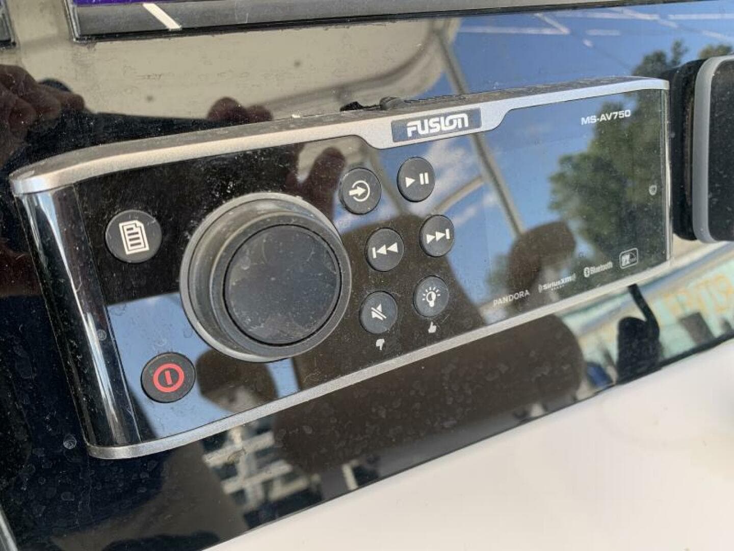 2000 Viking 50 Convertible Sportfish — photo 44