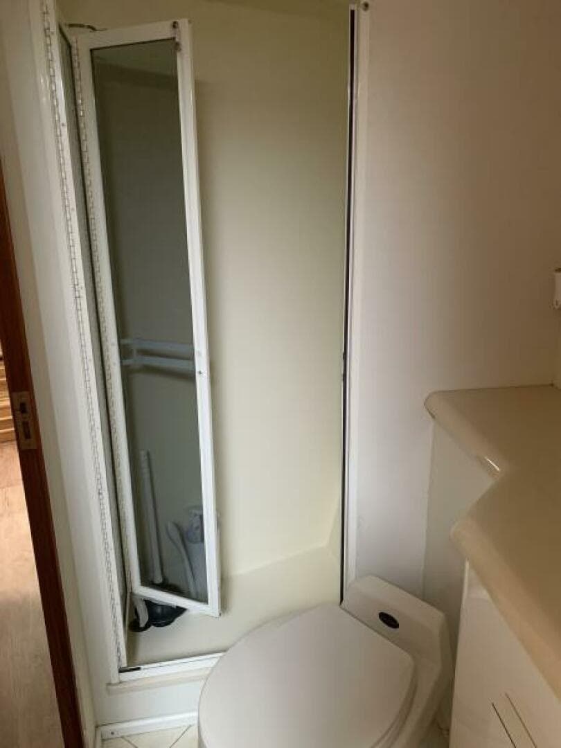 2000 Viking 50 Convertible Sportfish — photo 30