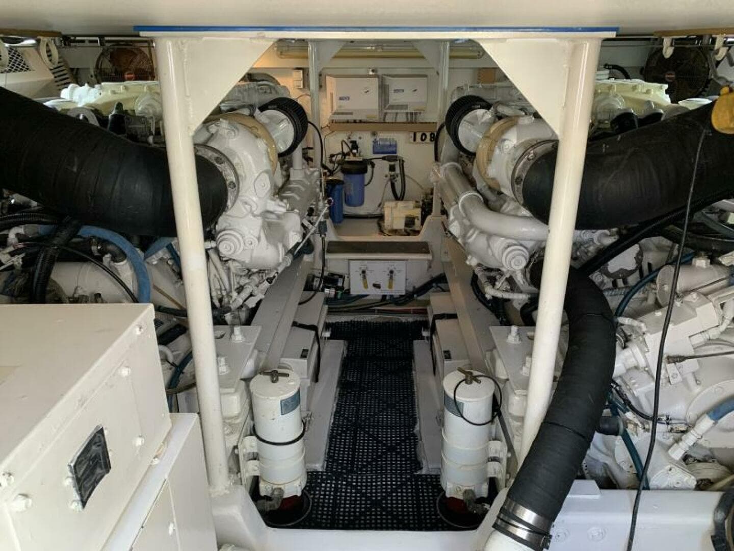 2000 Viking 50 Convertible Sportfish — photo 52