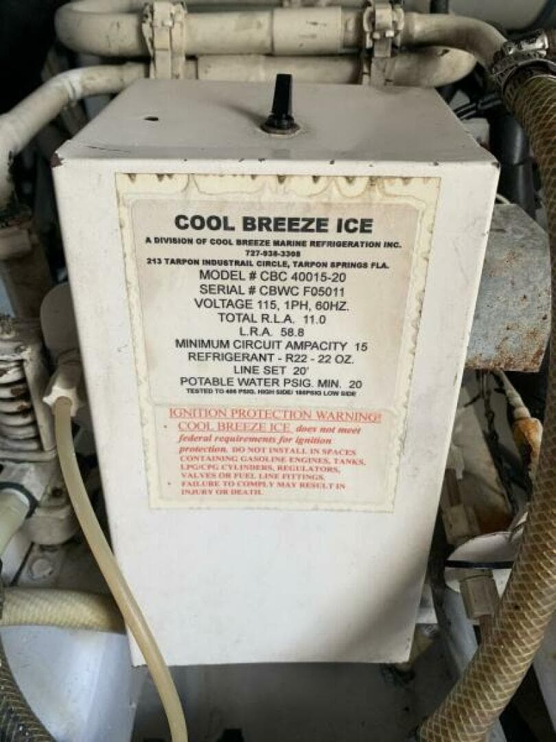 2000 Viking 50 Convertible Sportfish — photo 53