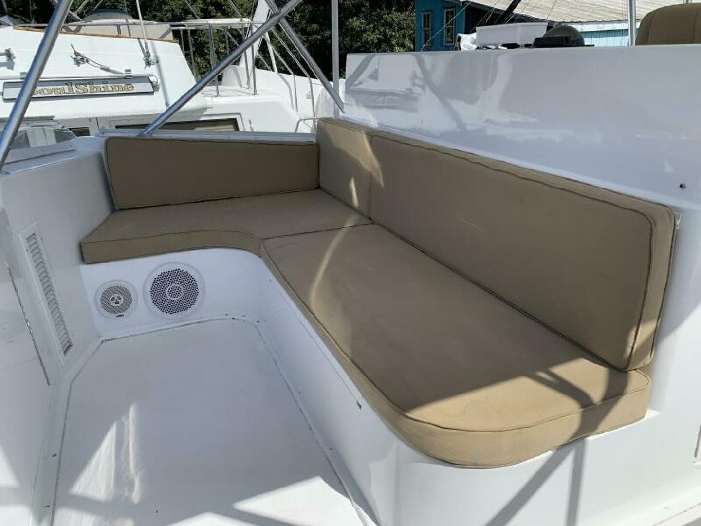 2000 Viking 50 Convertible Sportfish — photo 48