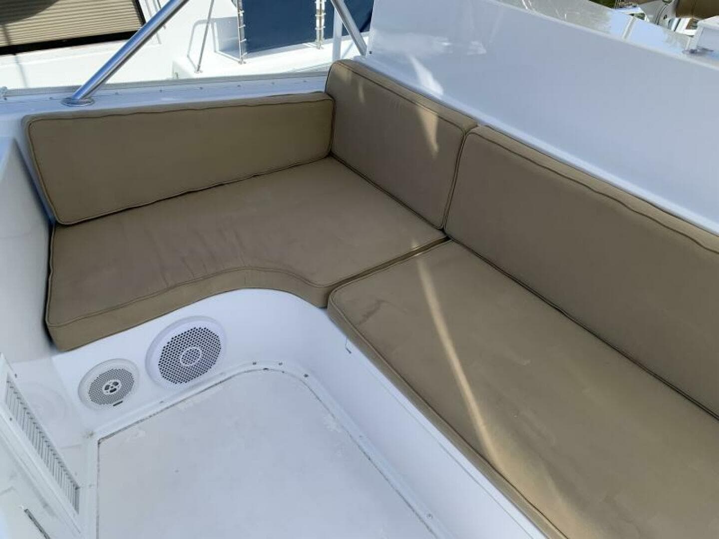 2000 Viking 50 Convertible Sportfish — photo 50