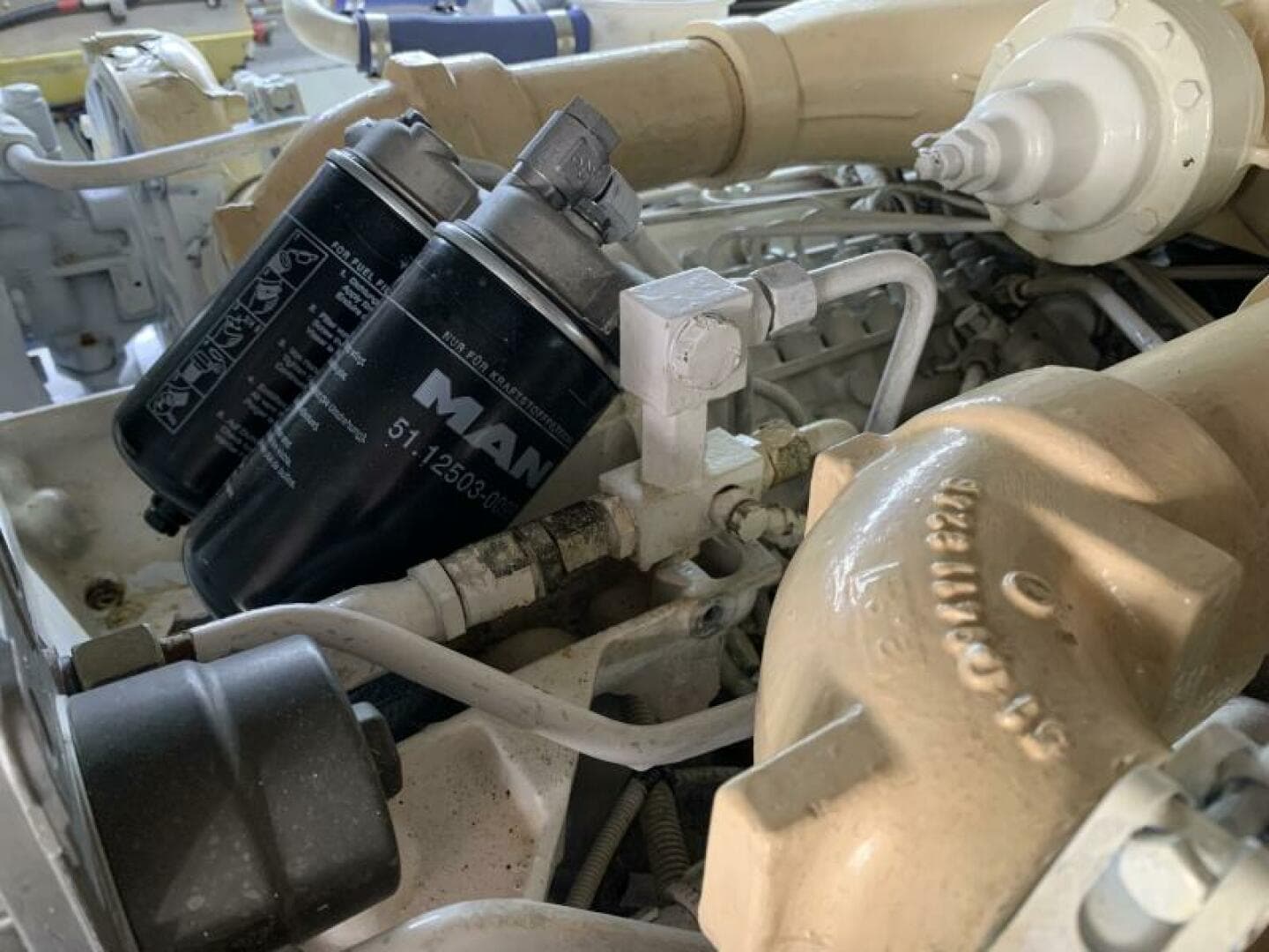 2000 Viking 50 Convertible Sportfish — photo 57