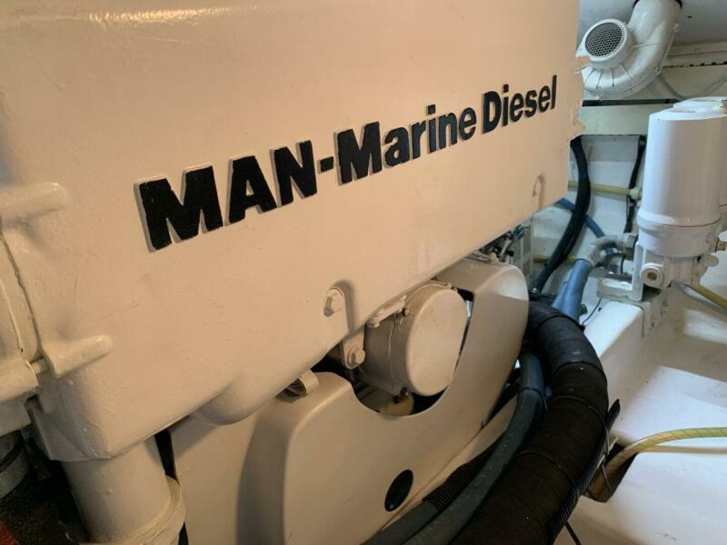 2000 Viking 50 Convertible Sportfish — photo 60