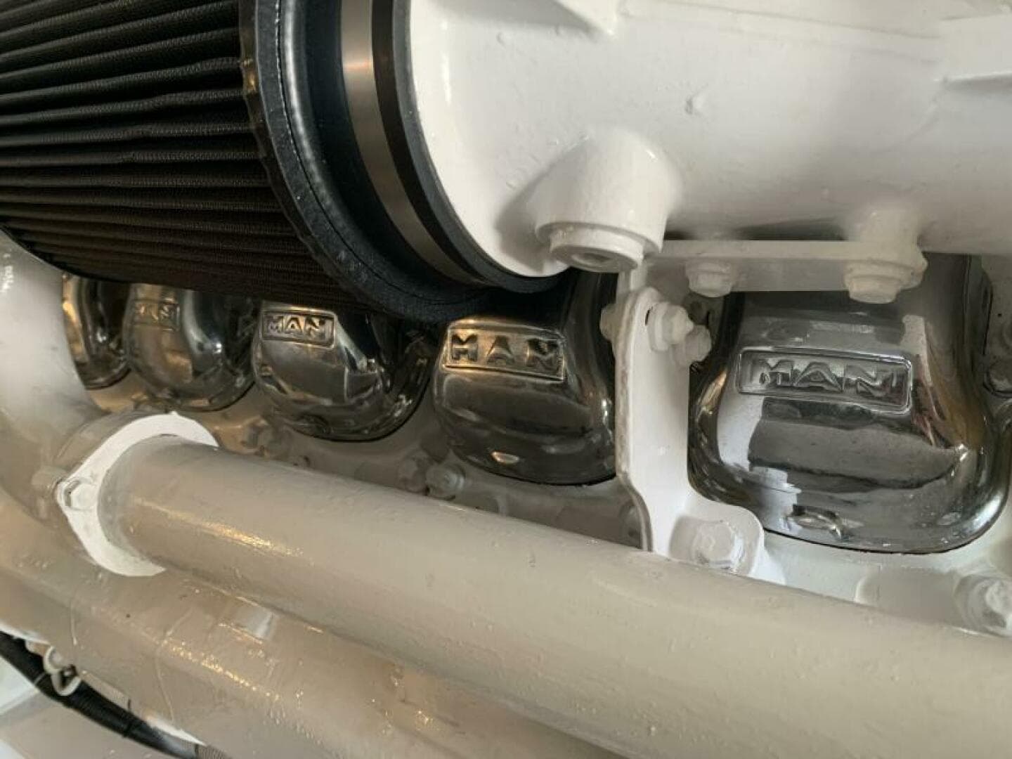 2000 Viking 50 Convertible Sportfish — photo 55