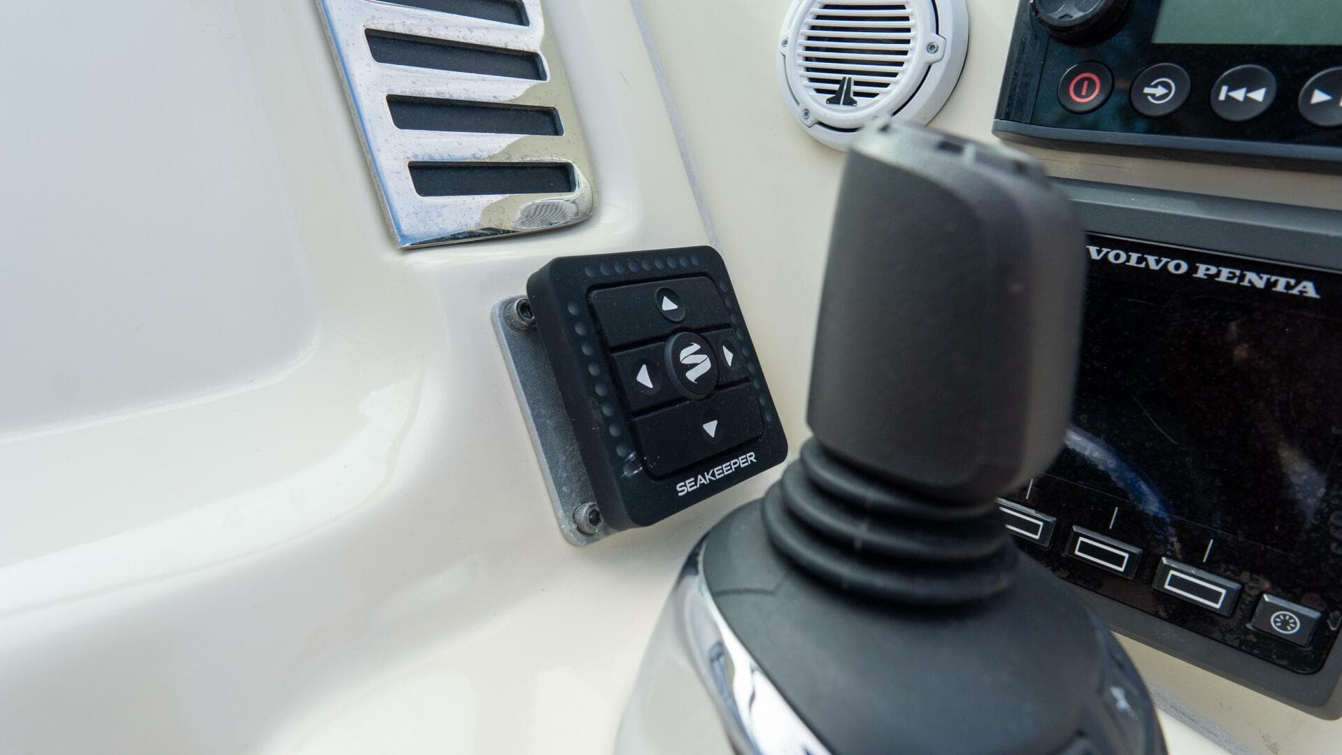 2017 Chris-Craft Corsair Heritage Edition — photo 35