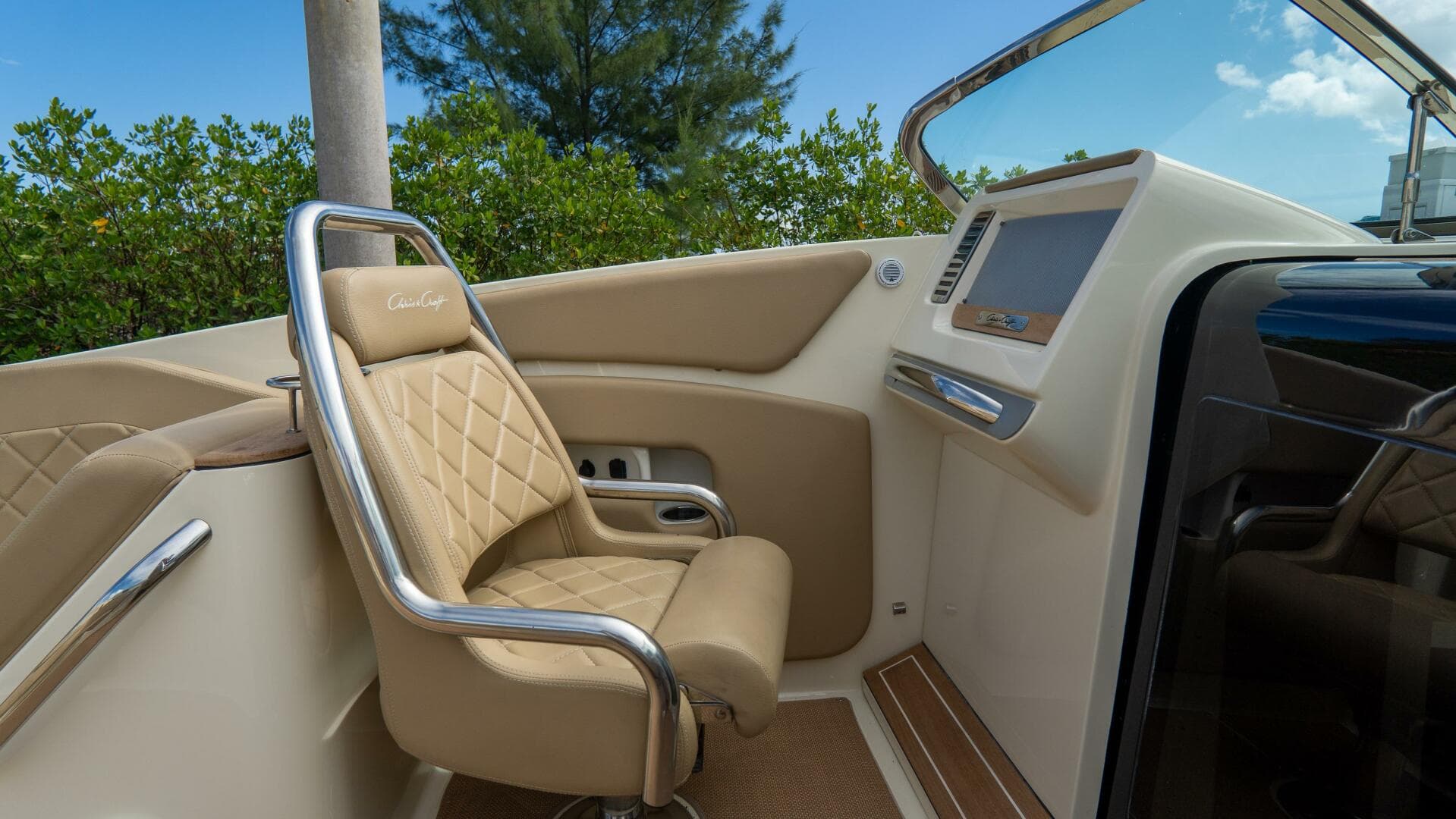 2017 Chris-Craft Corsair Heritage Edition — photo 45