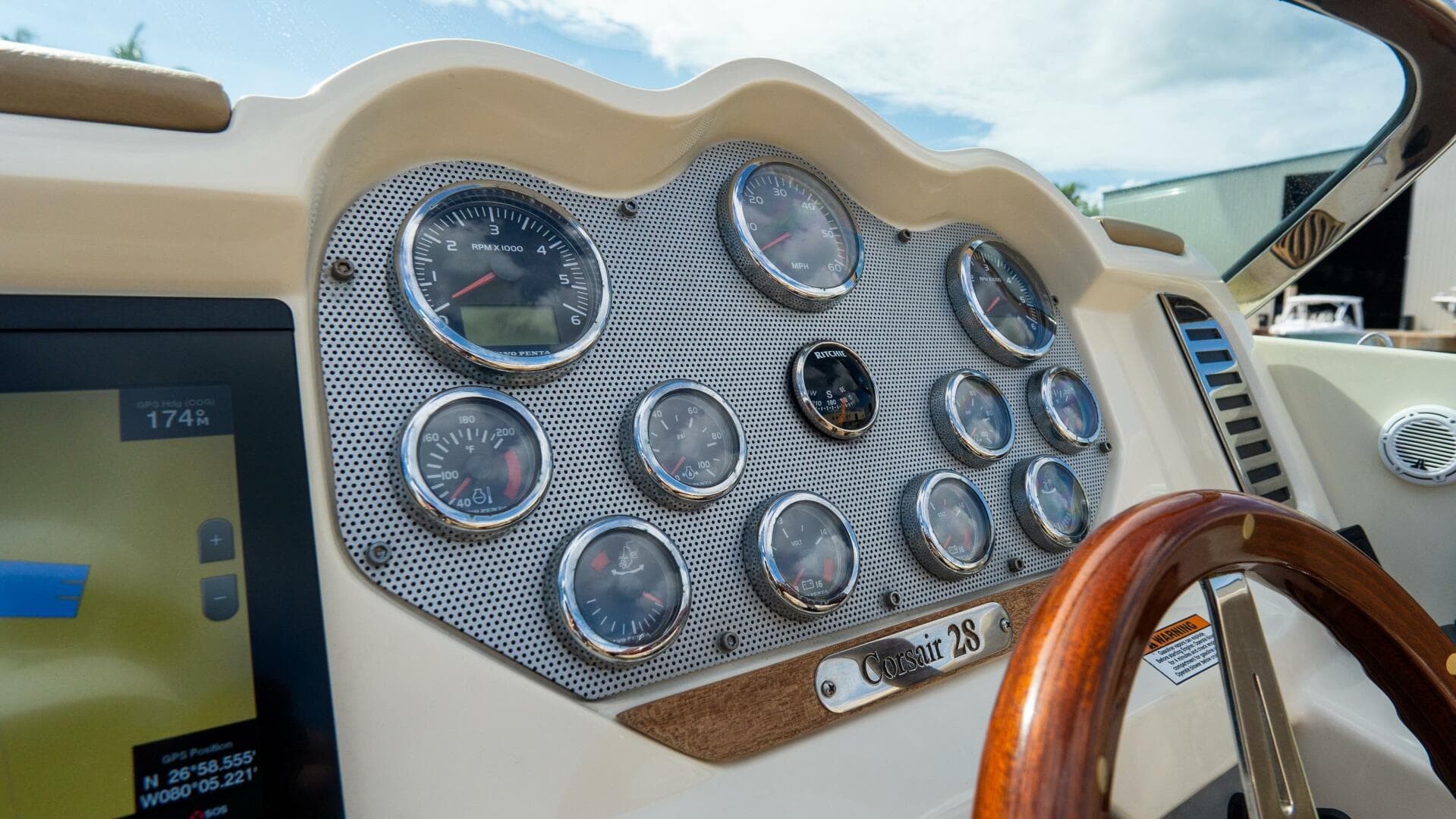 2017 Chris-Craft Corsair Heritage Edition — photo 32