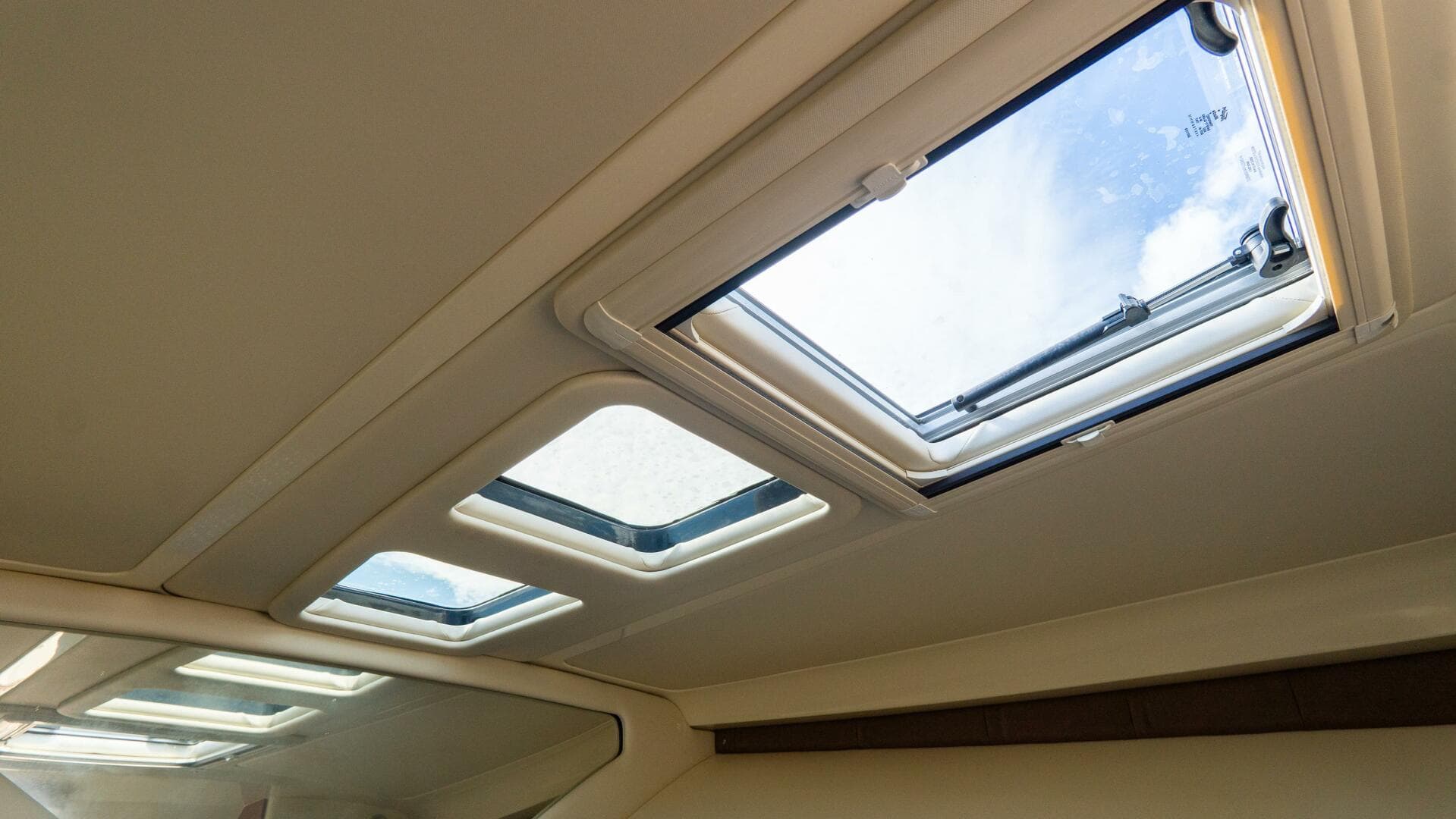 2017 Chris-Craft Corsair Heritage Edition — photo 72