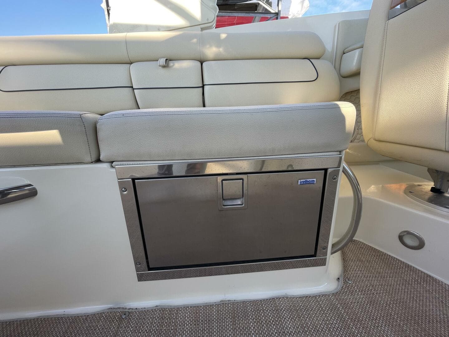 2020 Chris-Craft Launch 28 GT — photo 10