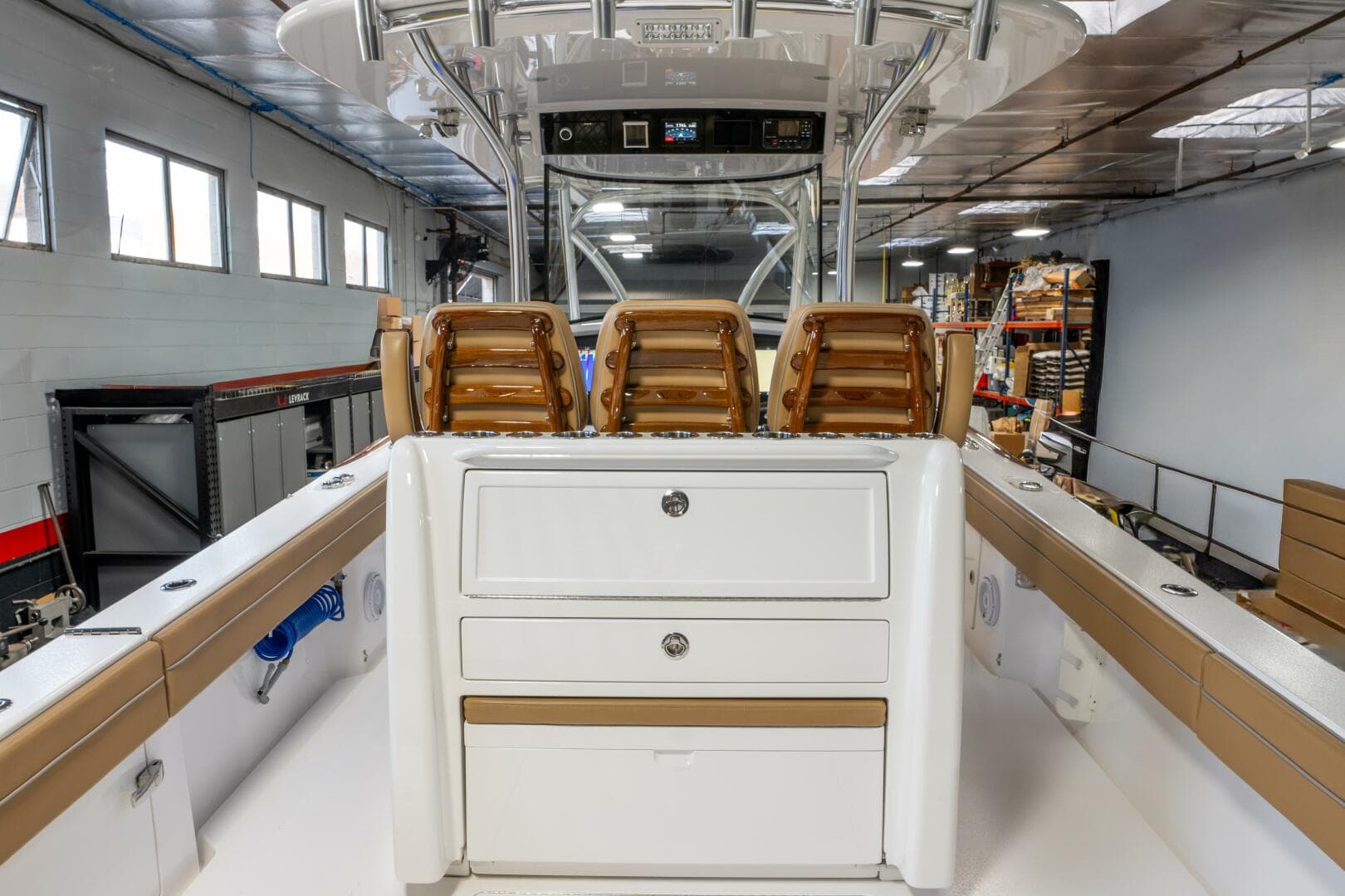 2023 Valhalla Boatworks V-33 — photo 18