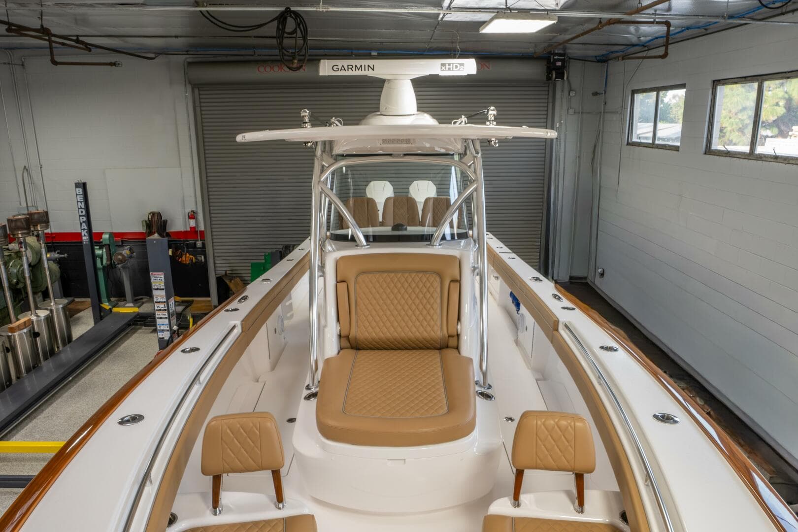 2023 Valhalla Boatworks V-33 — photo 5