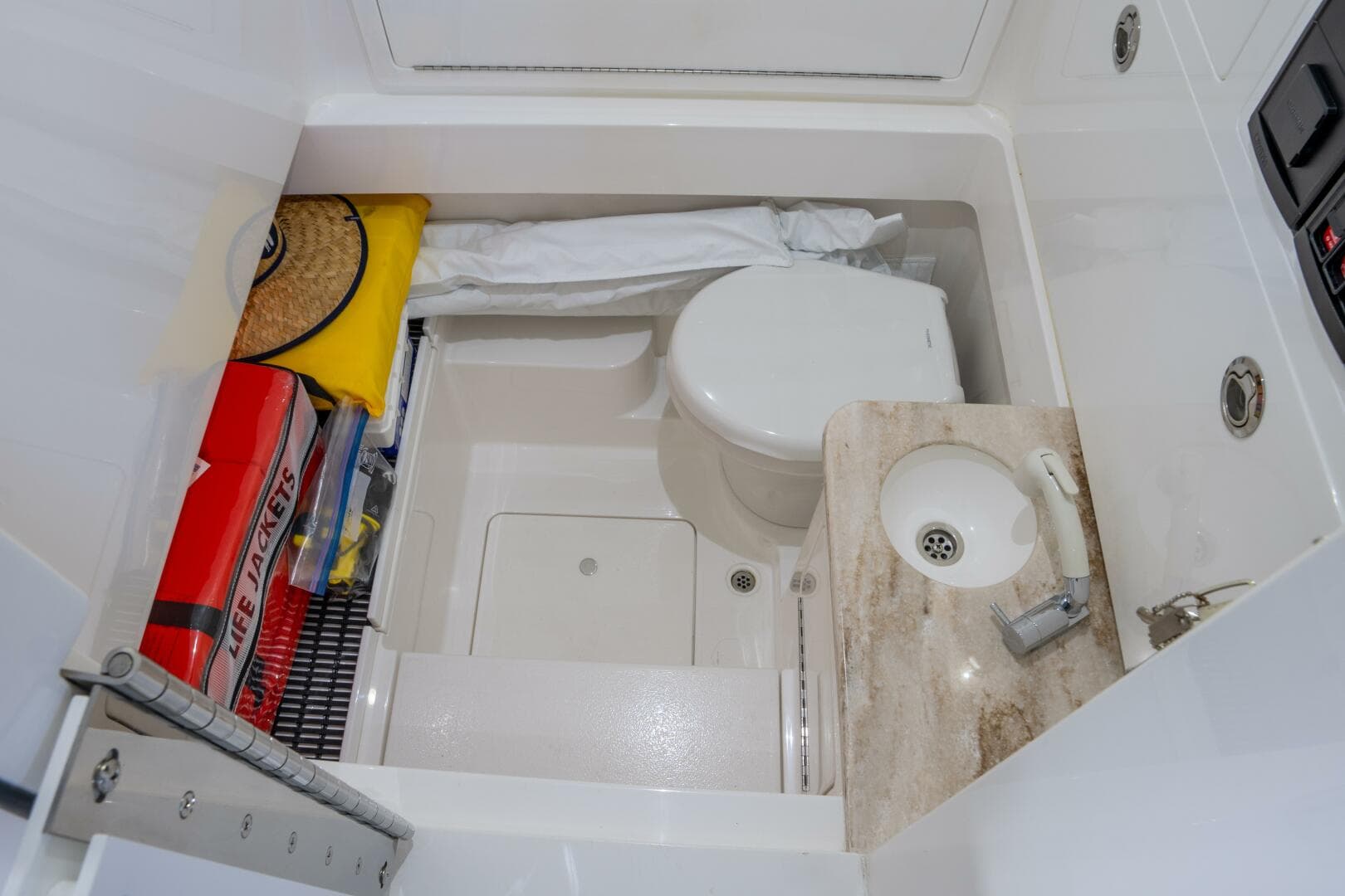 2023 Valhalla Boatworks V-33 — photo 21