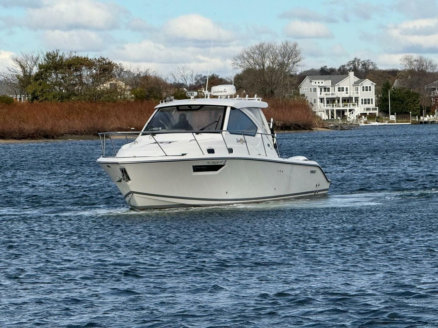 2017 Pursuit OS 325 Offshore — photo 7