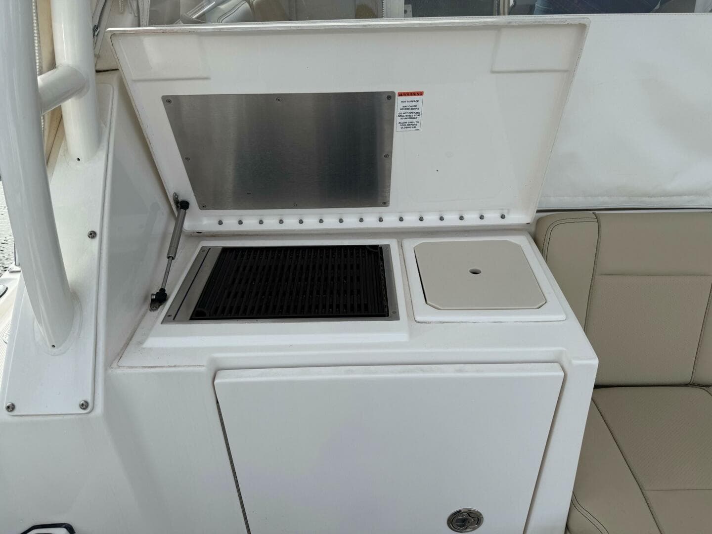 2017 Pursuit OS 325 Offshore — photo 16