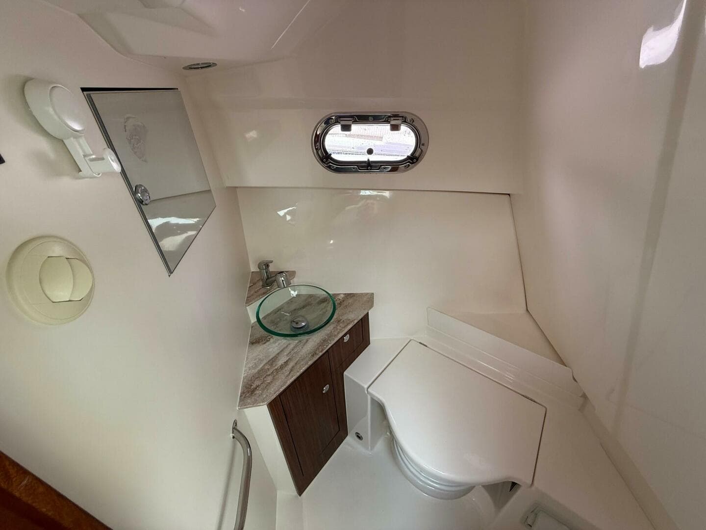 2017 Pursuit OS 325 Offshore — photo 28